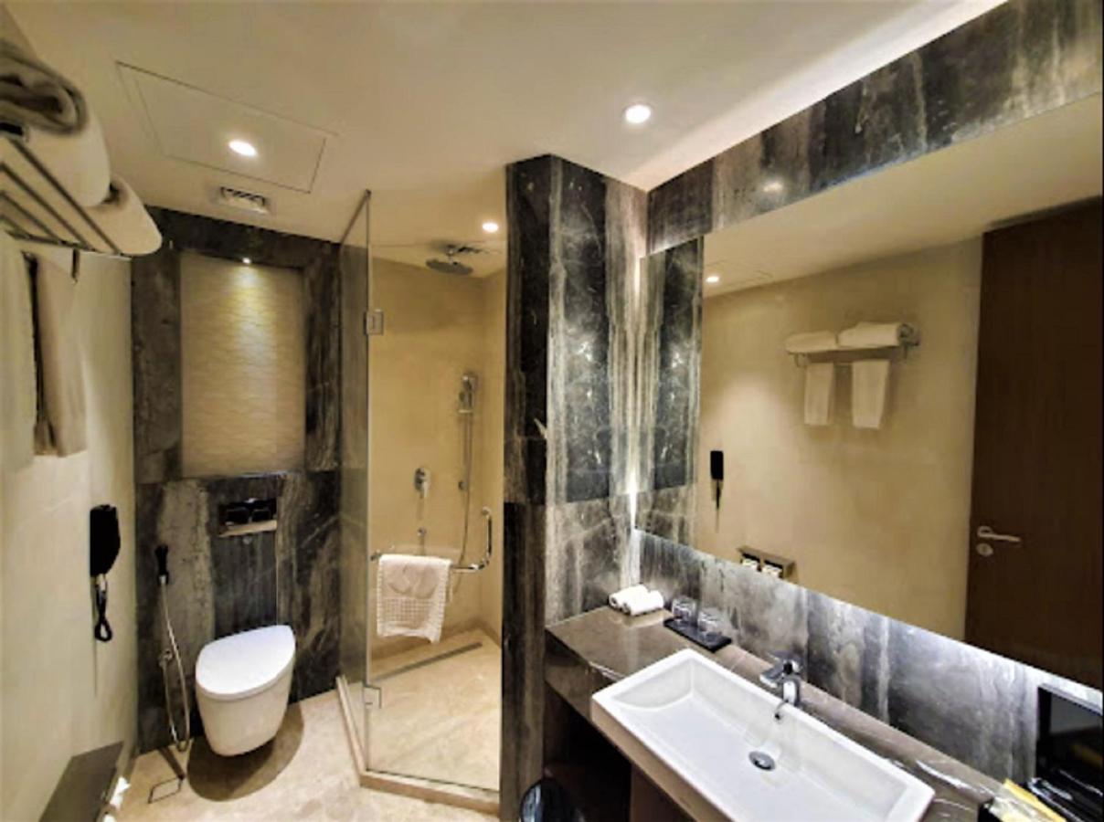 Best Western Plus Maya - Luxury Collection Hotel Dhaka Bagian luar foto
